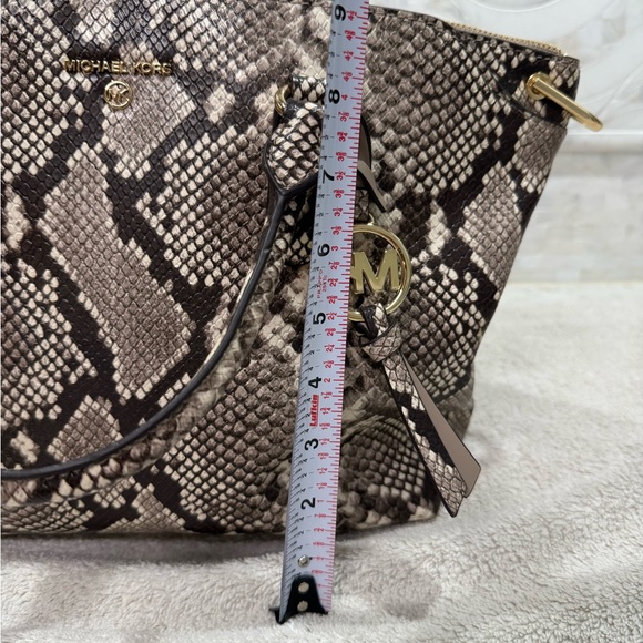 NWT Michael Kors Elegant Snake Print Handbag - Picture 7 of 7